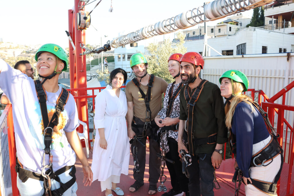 How to Volunteer Abroad with Refugees in Palestine in 2026/2027?